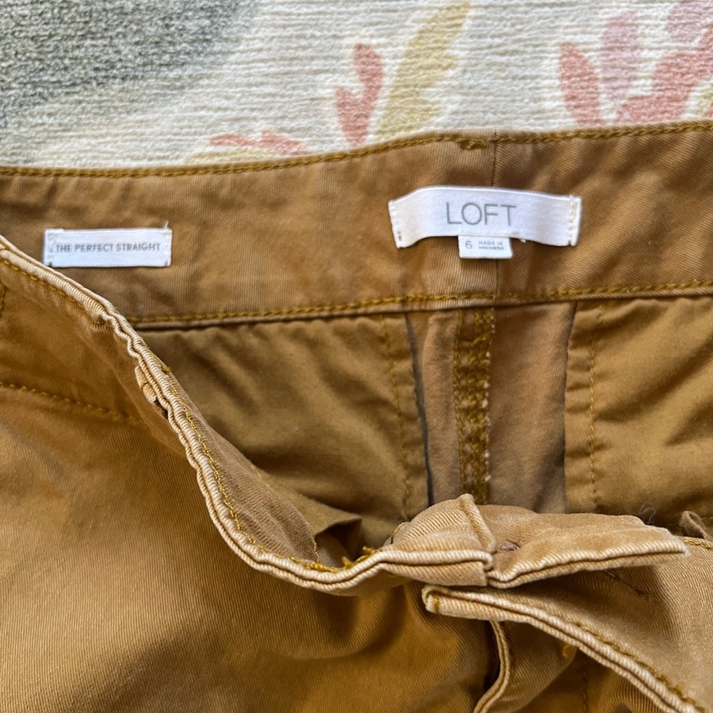 LOFT Women’s size 6 straight leg Chinos - Picture 3 of 3